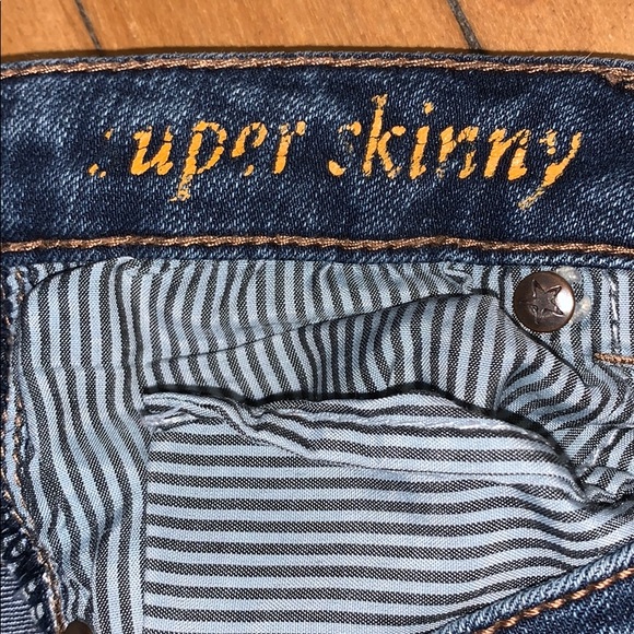 2/$30 Garage Denim Super Skinny size 1 - Picture 5 of 5